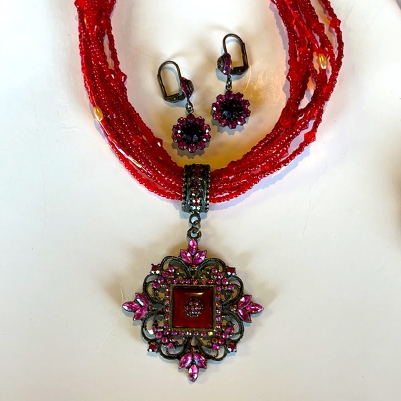 Red Jewelry Collection - Picture 2 of 7